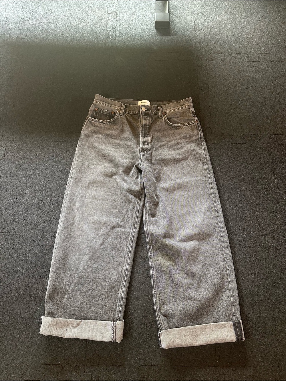 Agolde Wide Leg Cropped Jeans in Washed Black-the low slung baggy jean.
